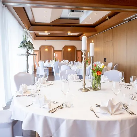 Berghof 3* Petersberg (Hessen)