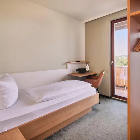 Hotel Berghof 3*